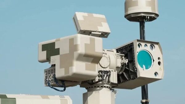 China apresenta espectro completo de tecnologia de drones em exercício de controle de fronteira. A simulação apresenta a mais recente arma antilaser OW-5, dispositivos táticos especiais de combate e a gama completa da série Flying Dragon da Norinco - Sputnik Brasil