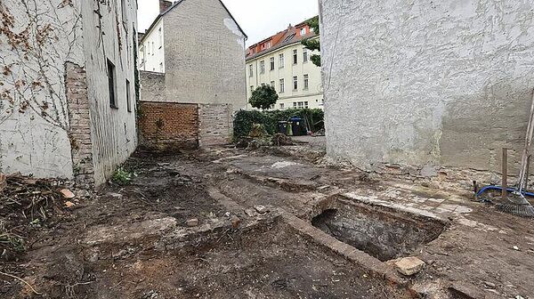 Local de escavação em Gotthardtkirchplatz em Brandenburg am Hafel, Alemanha. - Sputnik Brasil