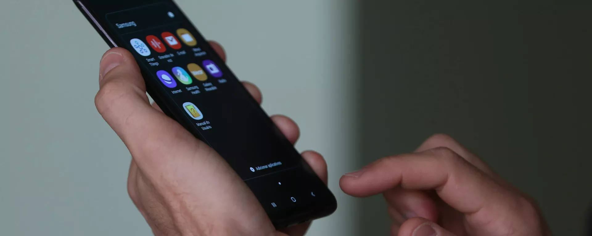 Smartphone, celular em uso (imagem de referência) - Sputnik Brasil, 1920, 23.04.2026