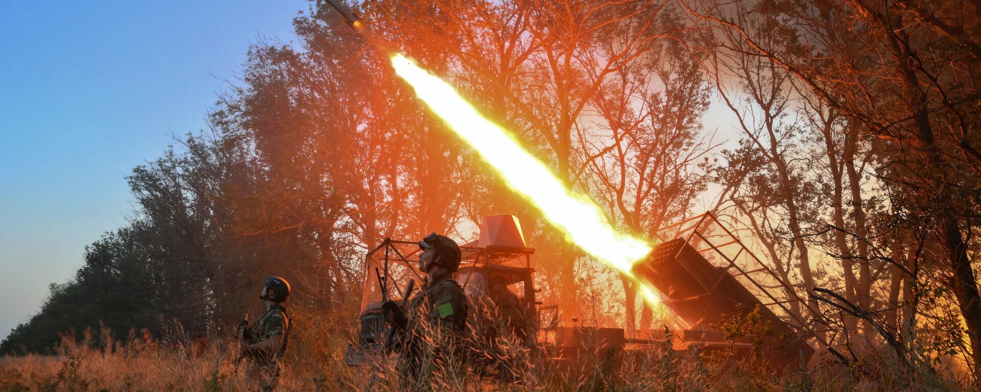 Trabalho de combate da tripulação do Grad na direção de Krasnoarmeisk da operação militar especial na República Popular de Donetsk. Trabalho de combate da tripulação do Grad na direção de Krasnoarmeisk da operação militar especial na República Popular de Donetsk. - Sputnik Brasil, 1920, 13.09.2025