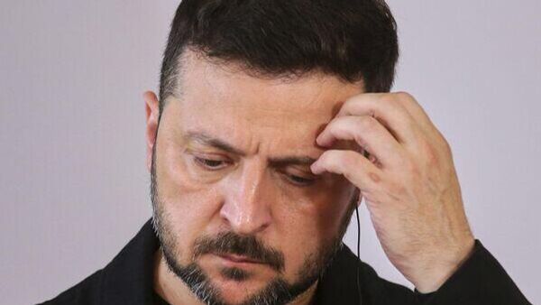 'Zelensky não é solução, mas problema': jornal britânico explica por que líder atual ucraniano deve se afastar - Sputnik Brasil