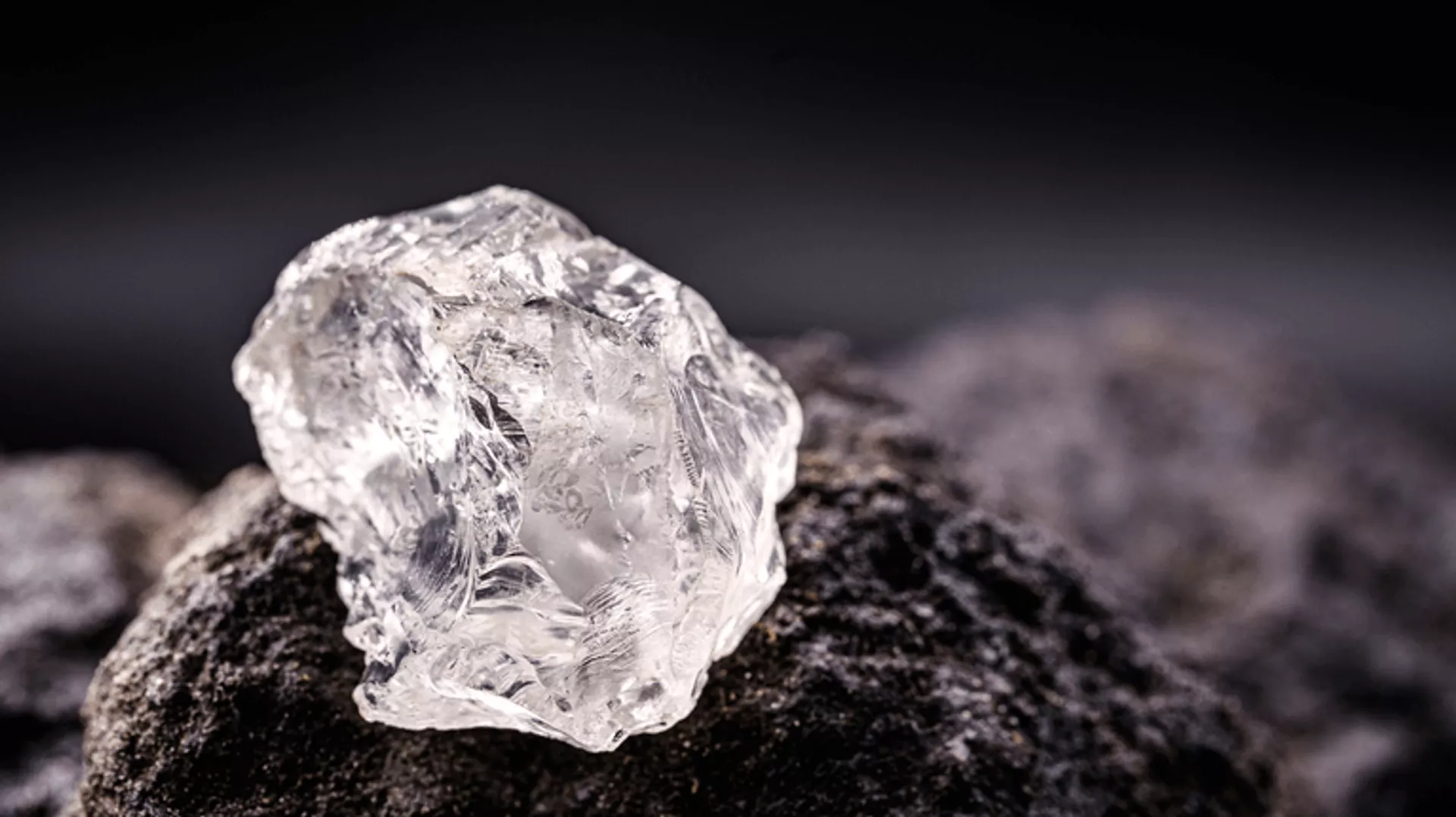 Brasil é o terceiro país com o maior número de terras raras no mundo, ficando atrás de China e Vietnã Brasil é o terceiro país com o maior número de terras raras no mundo, ficando atrás de China e Vietnã - Sputnik Brasil, 1920, 26.12.2025