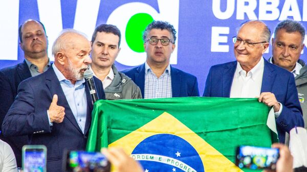 Lula durante o lançamento do programa Periferia Viva, parte do Novo PAC Seleções 2025, em Osasco. São Paulo, 25 de julho de 2025 - Sputnik Brasil