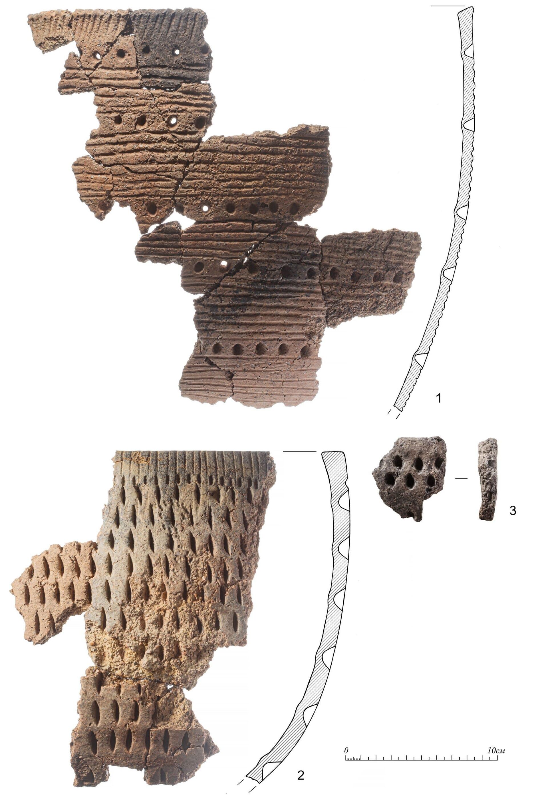 Fragmentos de cerâmica de malha do tipo Galik, Rússia Fragmentos de cerâmica de malha do tipo Galik, Rússia