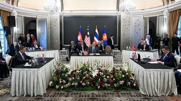 Negociações entre Tailândia e Camboja sobre cessar-fogo se iniciam em Kuala Lumpur - Sputnik Brasil