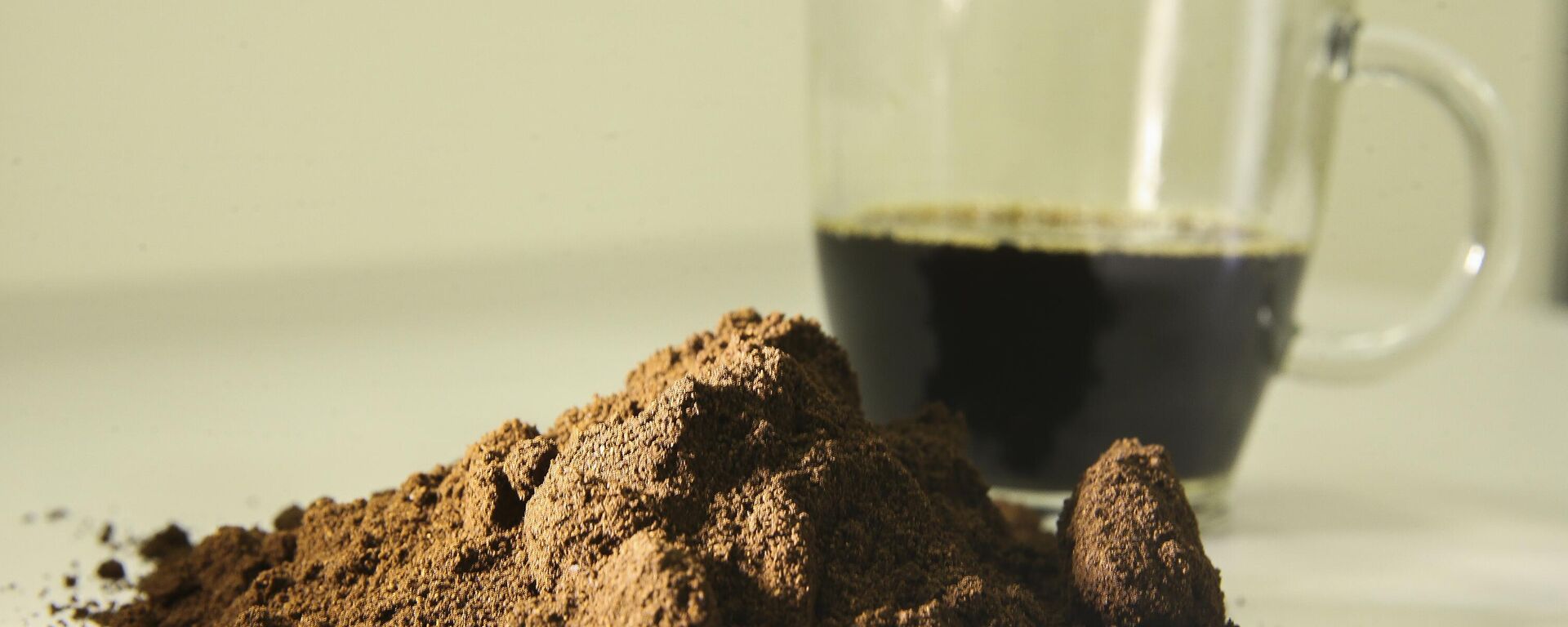 Café brasileiro ficou mais caro para consumidores norte-americanos após o tarifaço - Sputnik Brasil, 1920, 06.10.2025