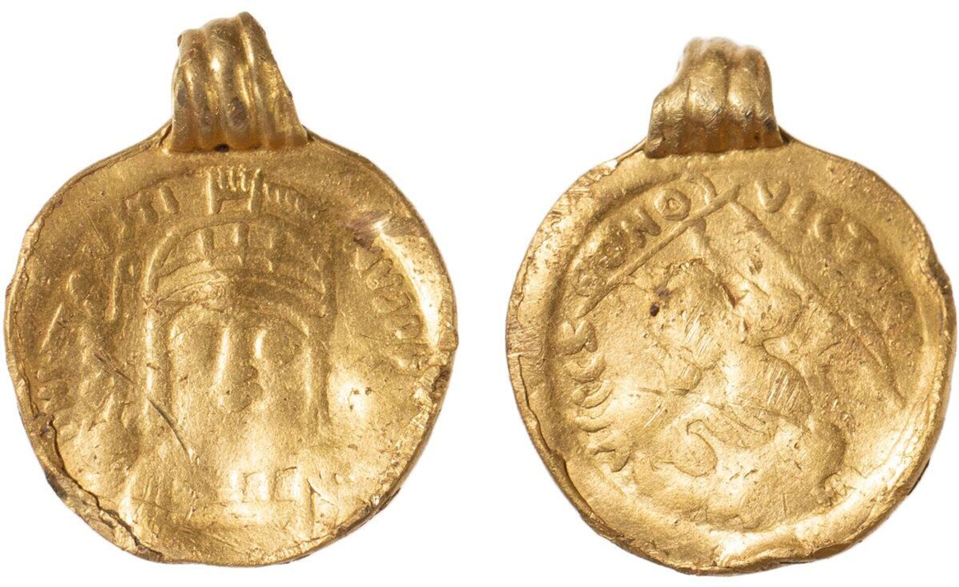 Pingente de ouro de uma moeda sólida pseudo-bizantina descoberta no Reino Unido