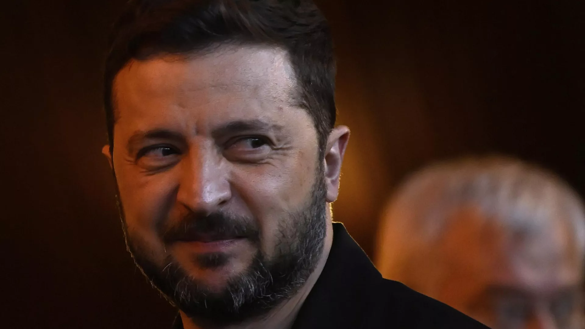 Vladimir Zelensky chega ao Conselho da Europa para assinar os instrumentos legais necessários para instaurar o Tribunal Especial para o Crime de Agressão contra a Ucrânia, em Estrasburgo. França, 25 de junho de 2025 - Sputnik Brasil, 1920, 14.11.2025