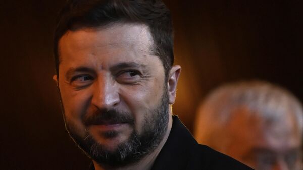 Vladimir Zelensky chega ao Conselho da Europa para assinar os instrumentos legais necessários para instaurar o Tribunal Especial para o Crime de Agressão contra a Ucrânia, em Estrasburgo. França, 25 de junho de 2025 - Sputnik Brasil