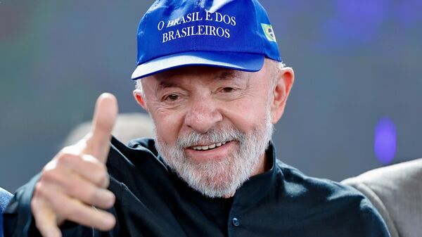 Presidente do Brasil, Luiz Inácio Lula da Silva, durante a cerimônia de apresentação dos avanços do Novo Acordo Rio Doce no Espírito Santo, no Parque de Exposições de Linhares, no Espírito Santo. 11 de julho de 2025. - Sputnik Brasil