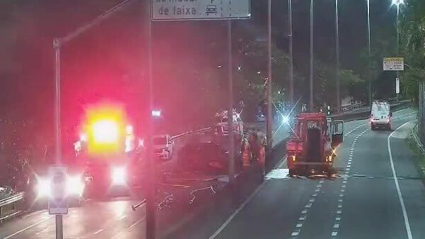 Acidente deixa 6 feridos na Autoestrada Lagoa-Barra, no Rio - Sputnik Brasil