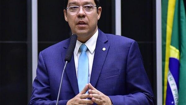 Vice da Câmara diz que vai pautar anistia a Bolsonaro se assumir a presidência da Casa - Sputnik Brasil