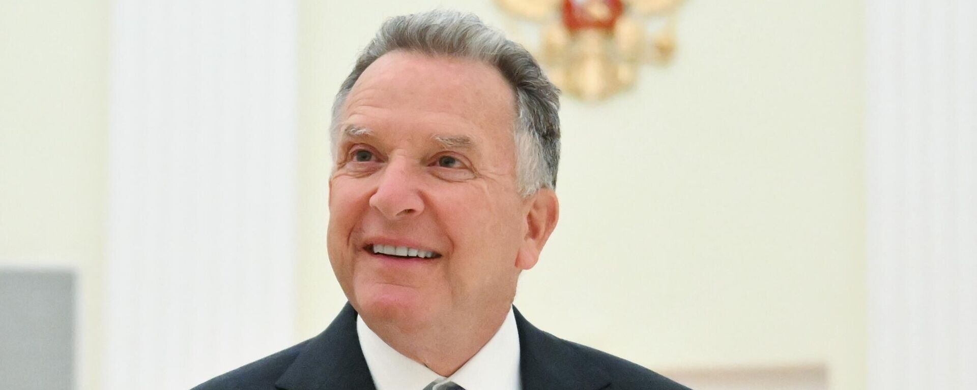 O enviado especial presidencial dos EUA, Steve Witkoff durante reunião com o presidente russo, Vladimir Putin, em 25 de abril de 2025 - Sputnik Brasil, 1920, 14.12.2025