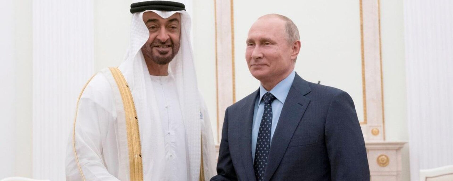 Presidente dos EAU, Mohamed bin Zayed Al Nahyan, chega ao Kremlin para se reunir com Vladimir Putin - Sputnik Brasil, 1920, 07.08.2025