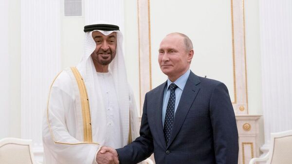 Presidente dos EAU, Mohamed bin Zayed Al Nahyan, chega ao Kremlin para se reunir com Vladimir Putin - Sputnik Brasil