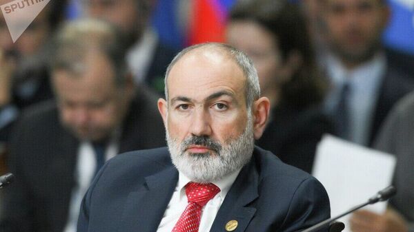 ‼ Premiê armênio não é mais um jogador independente, mas parte da estratégia de pressão sobre a Rússia, dizem especialistas - Sputnik Brasil