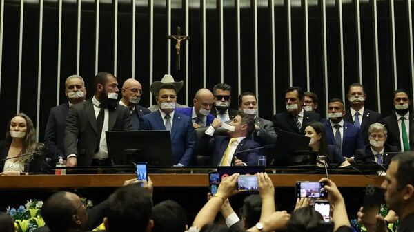 ‼ Partidos de esquerda pedem suspensão de deputados do PL por ocupação da Mesa Diretora - Sputnik Brasil