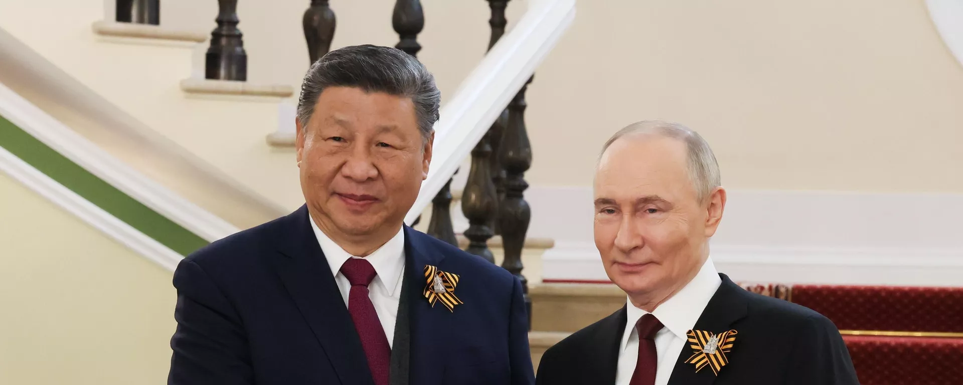 Xi Jinping e Vladimir Putin - Sputnik Brasil, 1920, 29.08.2025