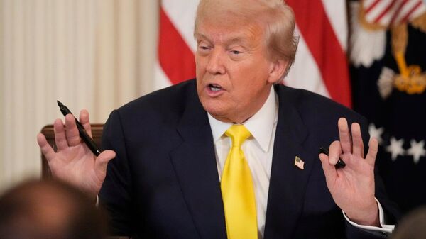 🪖 Trump autoriza uso da força militar contra cartéis de drogas na América Latina - Sputnik Brasil