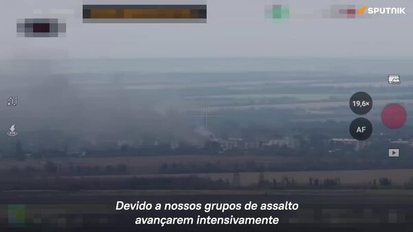 Avanço russo para cercar guarnição ucraniana de Krasnoarmeisk avança 18 km, conta oficial russo - Sputnik Brasil