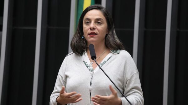 Deputada federal Fernanda Melchionna (Psol-RS), discursa durante sessão deliberativa em 16 de julho de 2025 - Sputnik Brasil