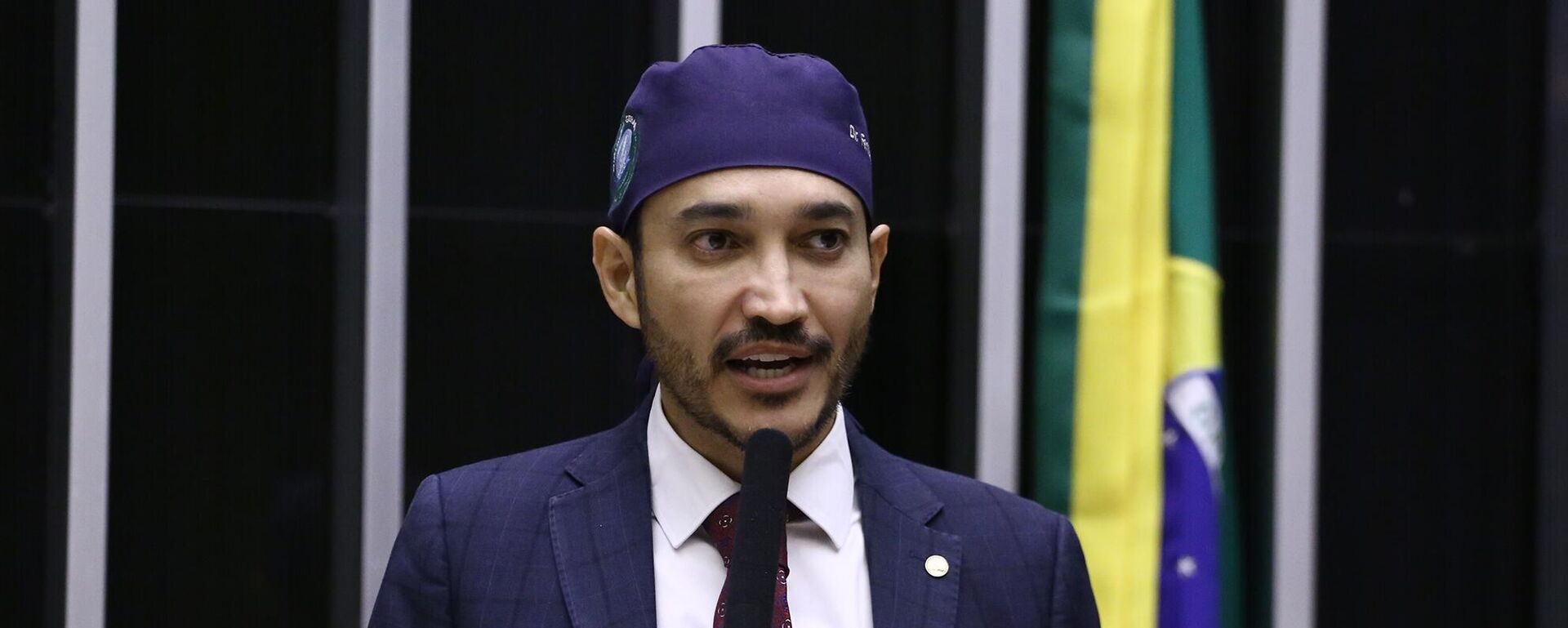 Deputado federal Fernando Máximo (União Brasil-RO) durante sessão na Câmara, em 9 de julho de 2025 - Sputnik Brasil, 1920, 14.08.2025