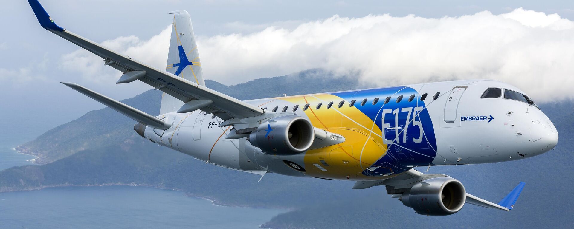 Avião do modelo E-175, da Embraer - Sputnik Brasil, 1920, 09.02.2026