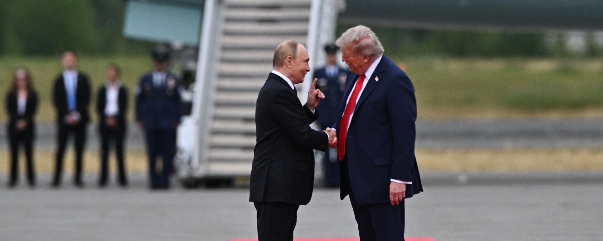 Encontro dos presidentes da Rússia e dos Estados Unidos no Alasca - Sputnik Brasil, 1920, 16.08.2025