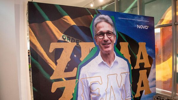 Banner em lançamento da pré-candidatura do governador de Minas Gerais, Romeu Zema (Novo), à presidência da República. São Paulo, 16 de agosto de 2025 - Sputnik Brasil