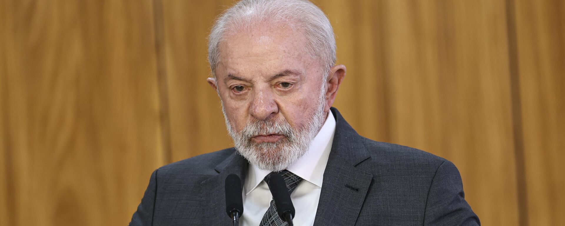 O presidente do Brasil, Luiz Inácio Lula da Silva, durante cerimônia de assinatura de atos e declaração à imprensa. Brasília (DF), 18 de agosto de 2025 - Sputnik Brasil, 1920, 18.08.2025