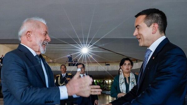 Brasil e Equador fecham acordos em IA, agricultura e combate à pobreza - Sputnik Brasil