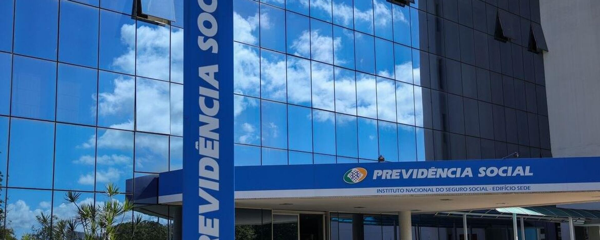 Oposição vence e Carlos Viana assume presidência da CPI do INSS - Sputnik Brasil, 1920, 20.08.2025