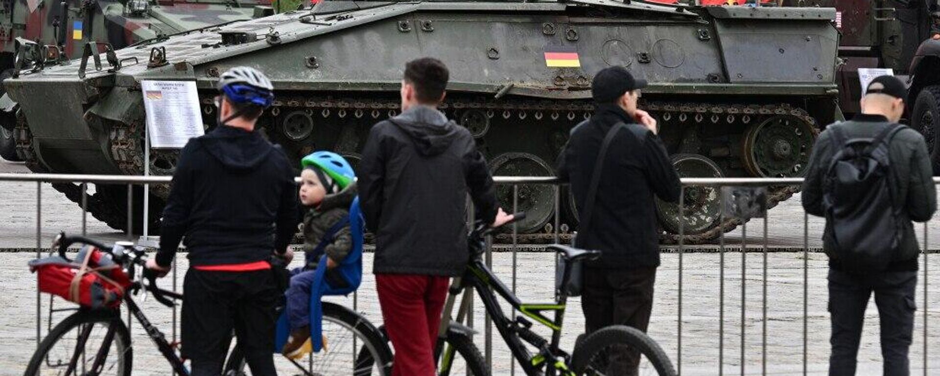 Premiê regional do partido de Merz critica ideia de envio de soldados alemães à Ucrânia - Sputnik Brasil, 1920, 20.08.2025