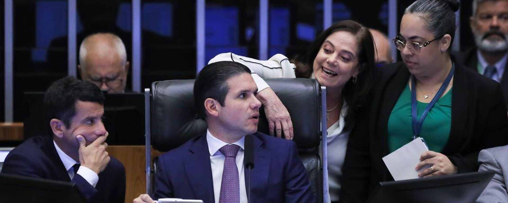 O presidente da Câmara dos Deputados, Hugo Motta (Republicanos-PB), durante sessão plenária em Brasília (DF), em 21 de agosto de 2025 - Sputnik Brasil, 1920, 21.09.2025