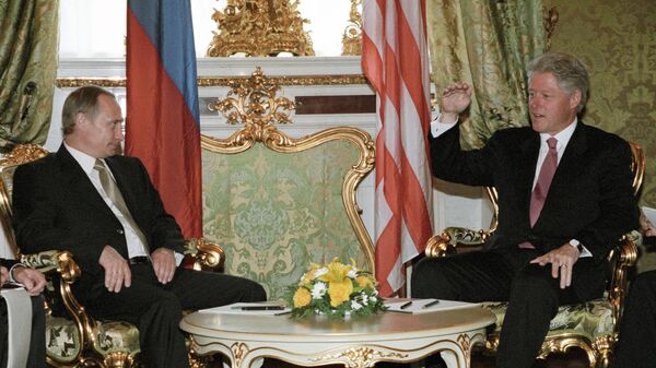 07.04.2000 O presidente da Federação Russa, Vladimir Putin (à esquerda), e o presidente dos Estados Unidos, Bill Clinton (à direita), durante a reunião de alto nível entre a Rússia e os Estados Unidos. Sergei Velichkin / RIA Novosti - Sputnik Brasil