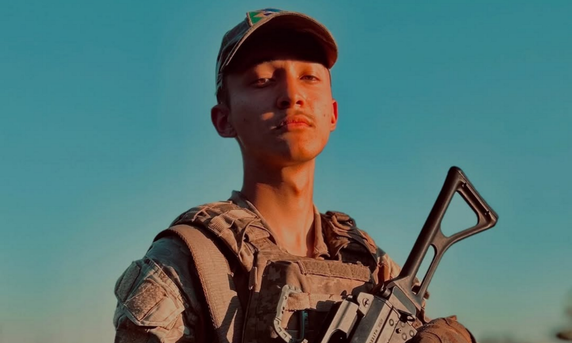 Lucas Felype Vieira, de 20 anos, conseguiu fugir da Ucrânia após promessas falsas para ser mercenário no país Lucas Felype Vieira, de 20 anos, conseguiu fugir da Ucrânia após promessas falsas para ser mercenário no país