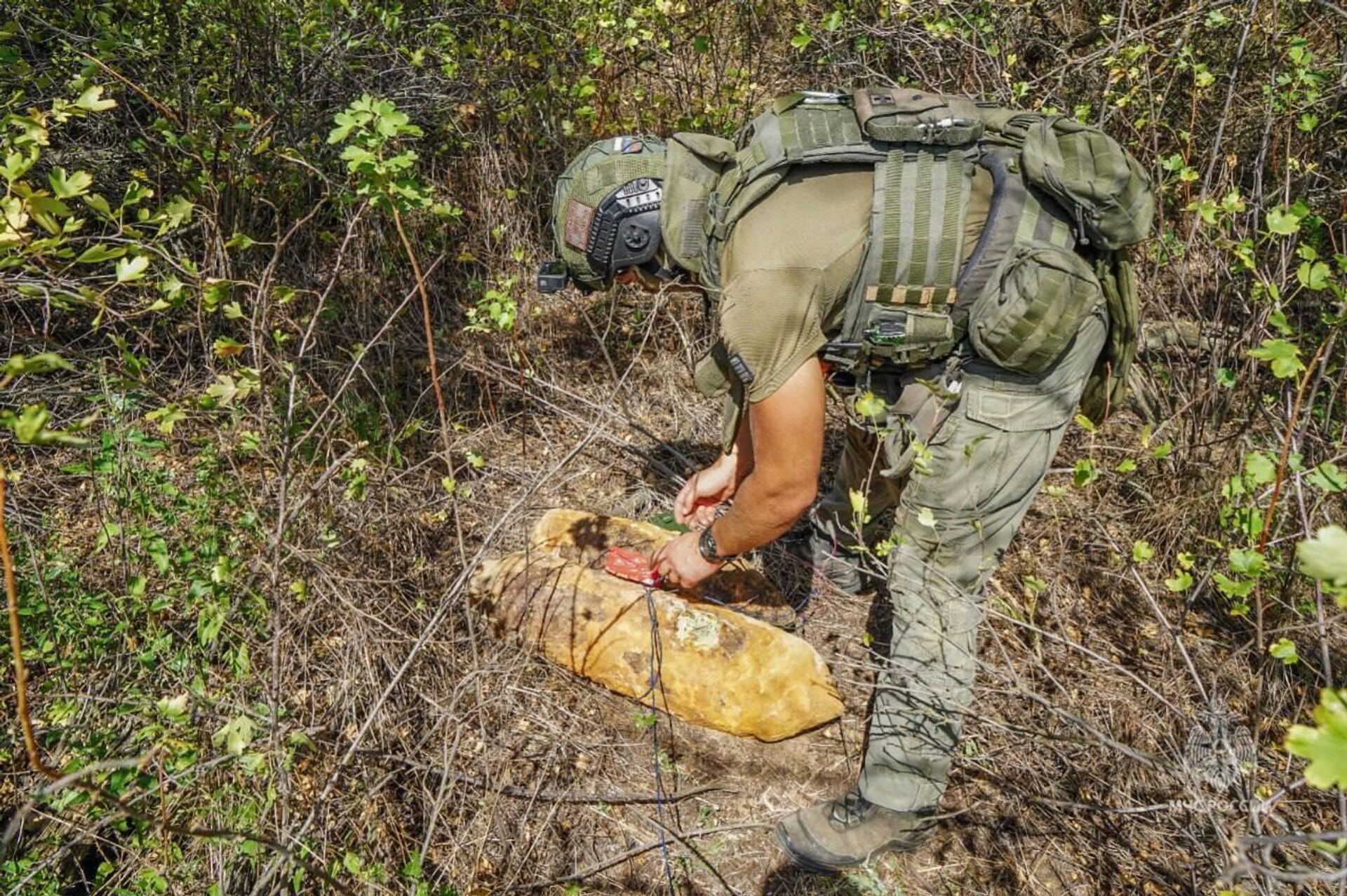 Eco do passado: autoridades russas encontram e eliminam bombas da 2ª Guerra Mundial - Sputnik Brasil, 1920, 24.08.2025