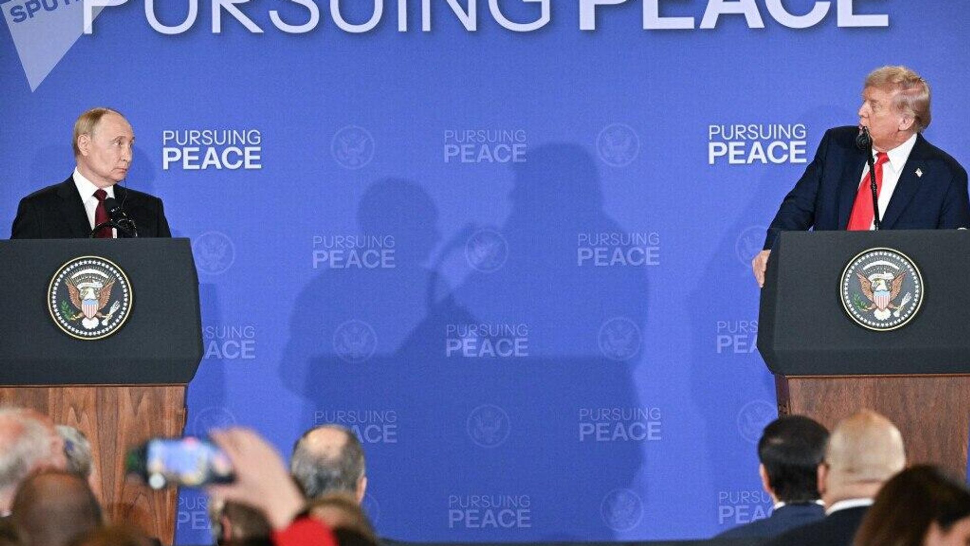 Enquanto Zelensky rejeita qualquer compromisso, Putin mostra flexibilidade diplomática, afirma mídia turca Enquanto Zelensky rejeita qualquer compromisso, Putin mostra flexibilidade diplomática, afirma mídia turca - Sputnik Brasil, 1920, 24.08.2025