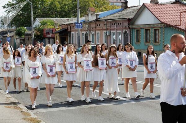 Milhares de moldavos assinalam 81 anos da libertação da ocupação fascista - Sputnik Brasil