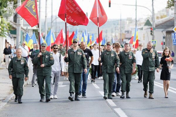 Milhares de moldavos assinalam 81 anos da libertação da ocupação fascista - Sputnik Brasil