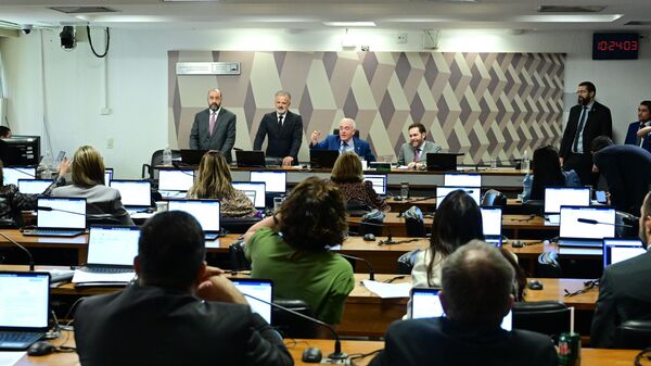 Comissão de Constituição, Justiça e Cidadania do Senado vota o texto-base do novo Código Eleitoral, em Brasília (DF). Brasil, 20 de agosto de 2025 - Sputnik Brasil