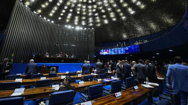 Plenário do Senado durante votação de projeto de lei contra adultização de crianças nas redes sociais. Brasília (DF), 27 de agosto de 2025 - Sputnik Brasil