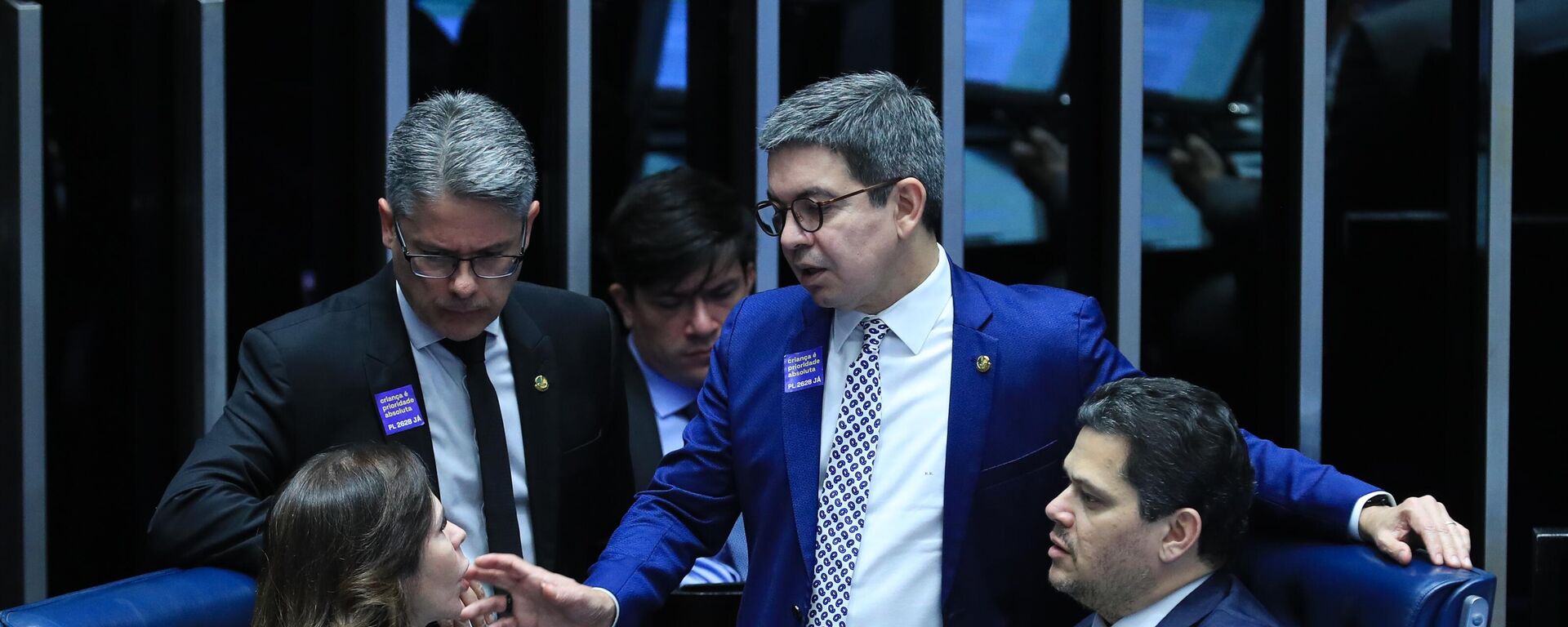 Senadores durante sessão que votou o projeto de lei (PL) 2628/2022, que cria regras para a proteção de crianças e adolescentes em ambientes digitais. Brasília (DF), 27 de agosto de 2025 - Sputnik Brasil, 1920, 28.08.2025