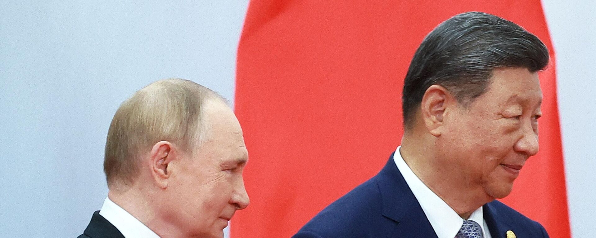 O presidente da Federação da Rússia, Vladimir Putin, e o presidente da República Popular da China, Xi Jinping - Sputnik Brasil, 1920, 01.09.2025