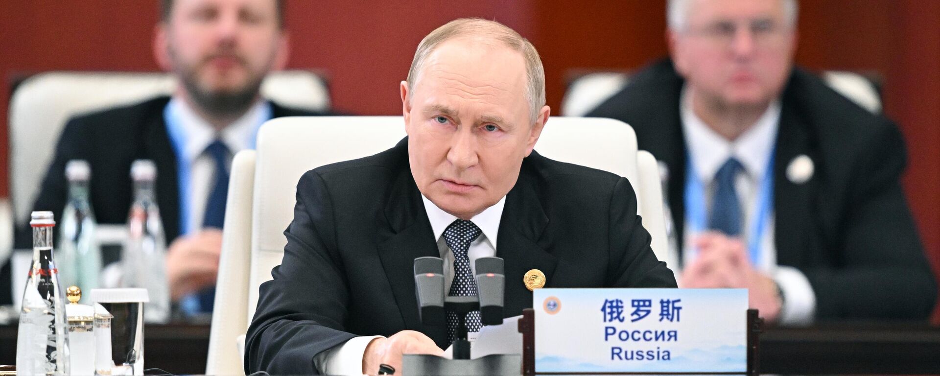 O presidente da Federação Russa, Vladimir Putin, discursa na reunião do Conselho de Chefes de Estado membros da Organização para Cooperação de Xangai em Tianjin - Sputnik Brasil, 1920, 01.09.2025