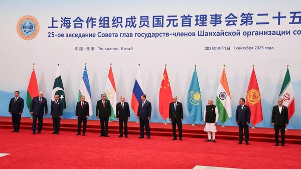 Chefes de Estado dos países-membros da Organização para a Cooperação de Xangai (OCX) durante a cúpula em Tianjin. China, 1º de setembro de 2025 - Sputnik Brasil