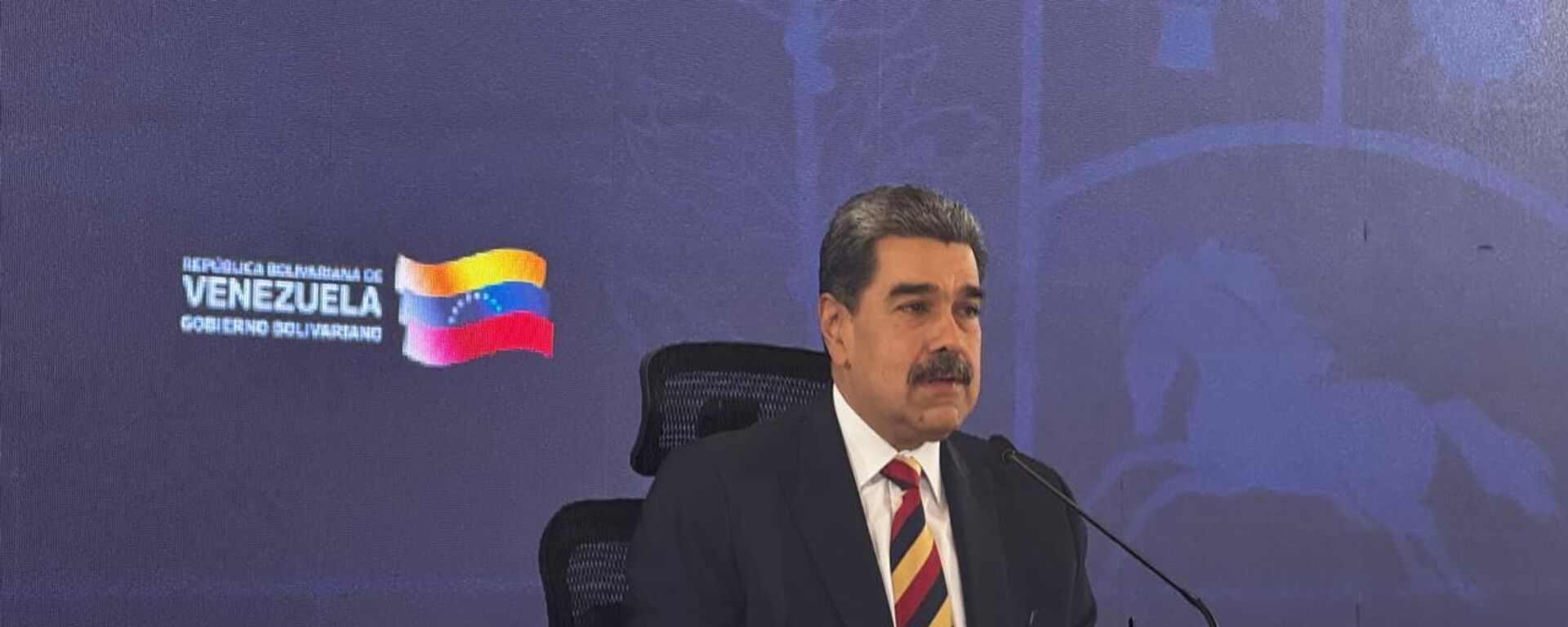 O presidente da Venezuela, Nicolás Maduro, durante coletiva de imprensa nesta segunda-feira (1º) - Sputnik Brasil, 1920, 01.09.2025