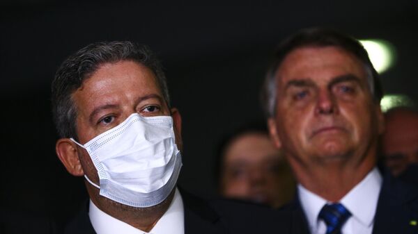 Deputado federal Arthur Lira (à esquerda), à época presidente da Câmara, em evento com o então presidente Jair Bolsonaro - Sputnik Brasil