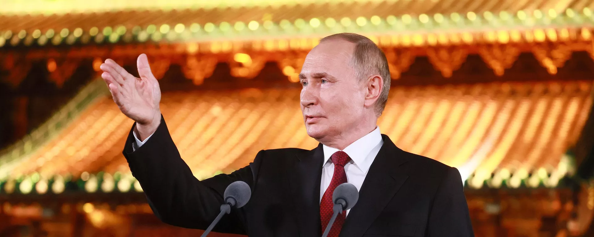 O presidente da Rússia, Vladimir Putin, durante coletiva de imprensa na China, em 3 de setembro, após encontro da Organização de Cooperação de Xangai - Sputnik Brasil, 1920, 03.09.2025