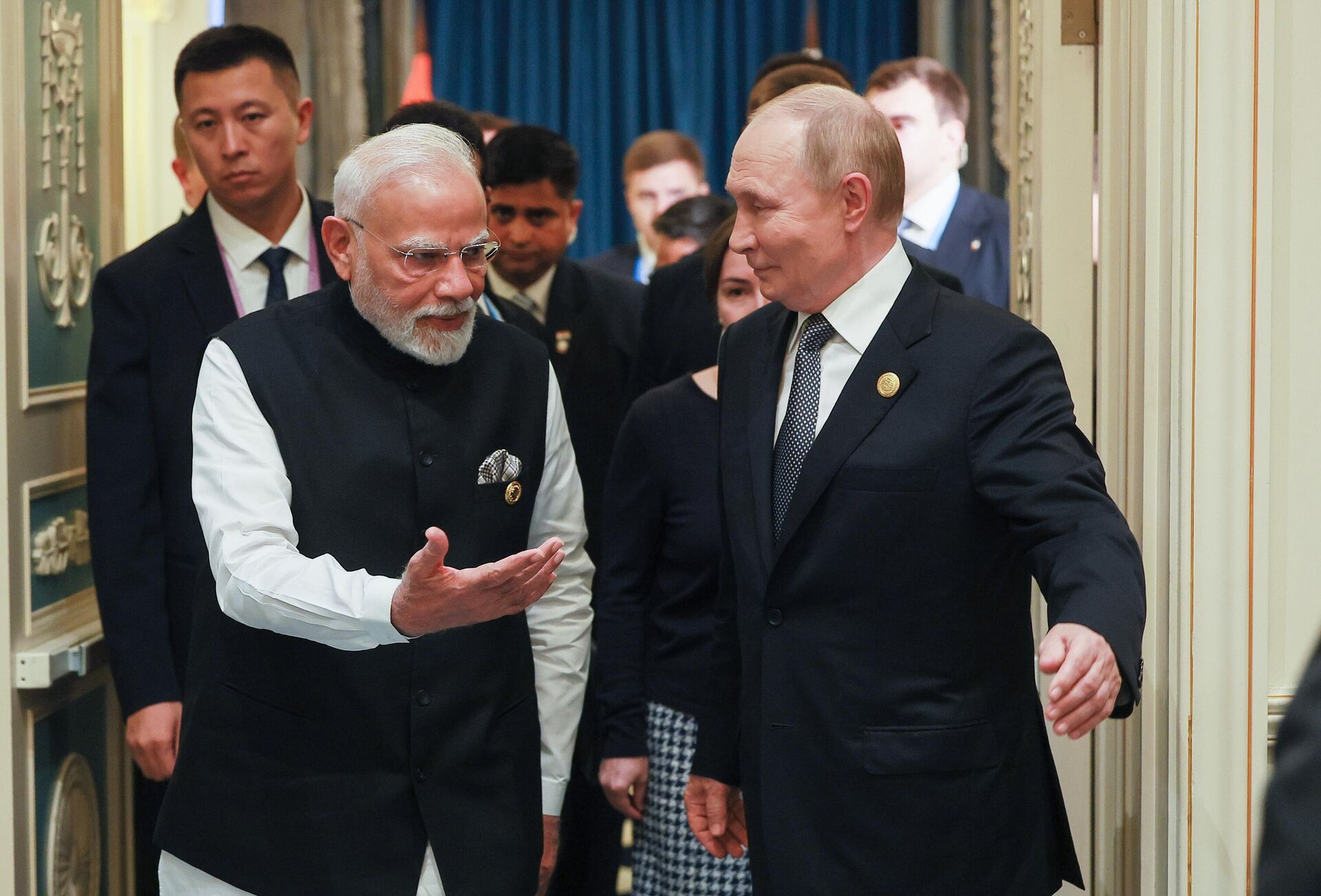 O presidente russo, Vladimir Putin, e o primeiro-ministro indiano, Narendra Modi (à esquerda), durante uma reunião à margem da cúpula da Organização de Cooperação de Xangai (OCX), em Tianjin, China, 1º de setembro de 2025 O presidente russo, Vladimir Putin, e o primeiro-ministro indiano, Narendra Modi (à esquerda), durante uma reunião à margem da cúpula da Organização de Cooperação de Xangai (OCX), em Tianjin, China, 1º de setembro de 2025